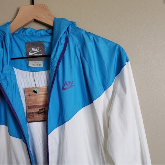 Nike Tops - Last chance!! - Gently worn! Nike White Blue Hypebeast Windbreaker 🌬